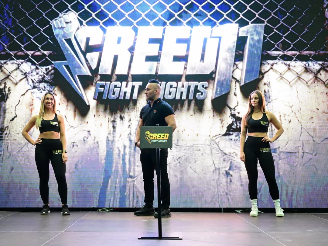 Creed Vol. 11 · Host & Round Girls auf der Stage