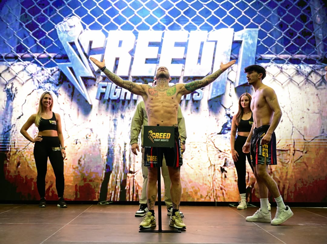Creed Vol. 11 · Abwaage · Walkout-Pose vor Cage-Wall